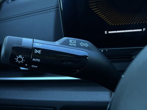 New 2026 Kia Carnival EX FWD image 35