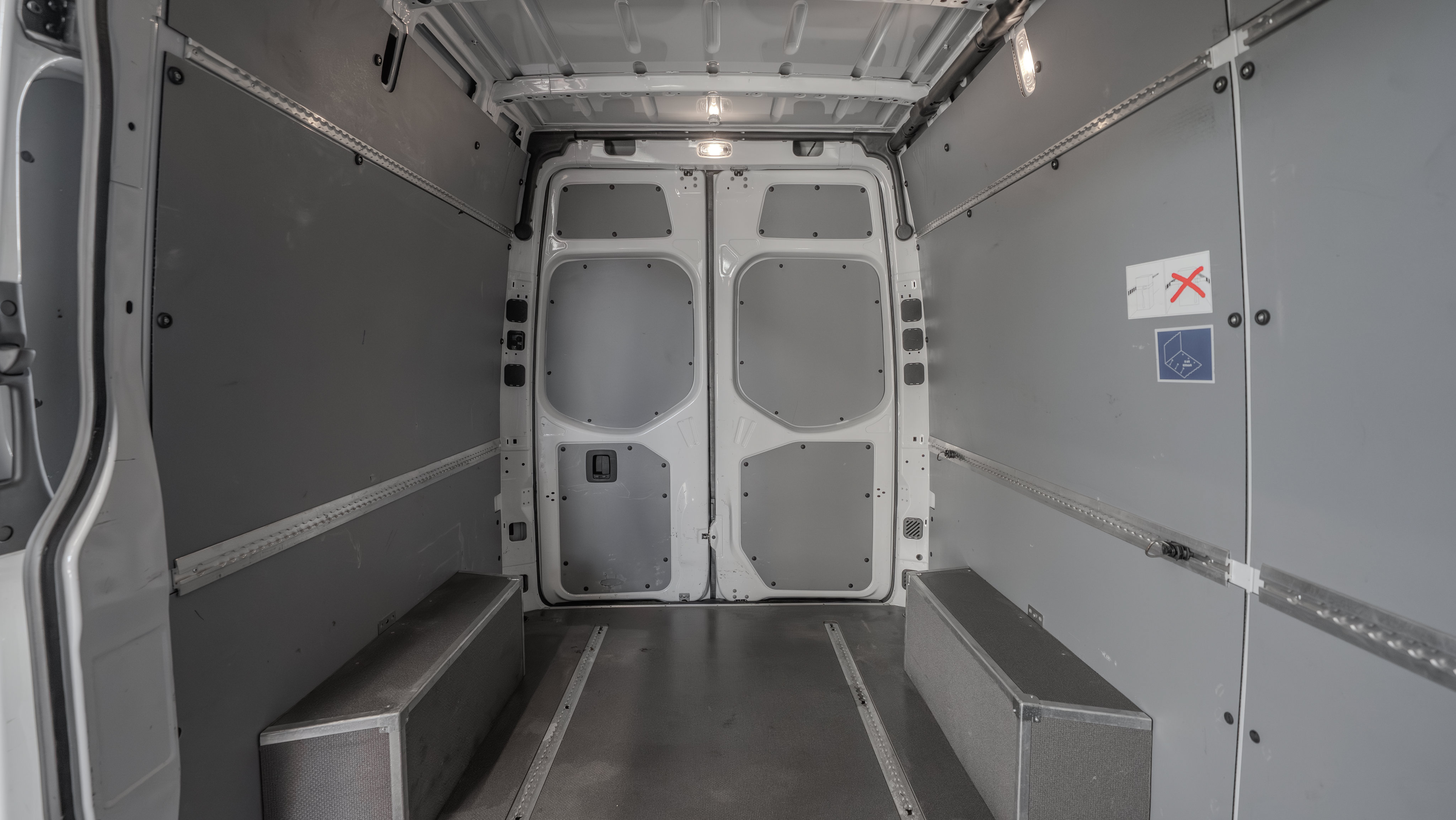 Used 2024 Mercedes-Benz Sprinter 2500 image 26