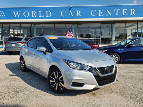 Used 2021 Nissan Versa SV image 18