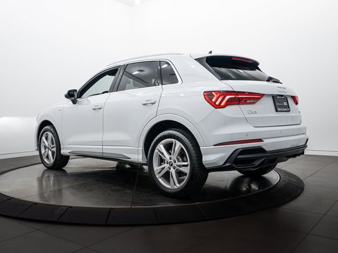 Certified 2023 Audi Q3 2.0T Premium AWD/4WD image 5