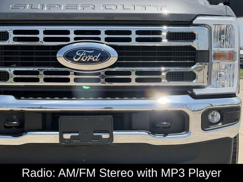 Used 2025 Ford F250 XLT w/ FX4 Off-Road Package AWD/4WD image 4