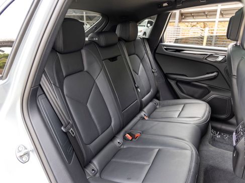 Certified 2026 Porsche Macan AWD/4WD image 57