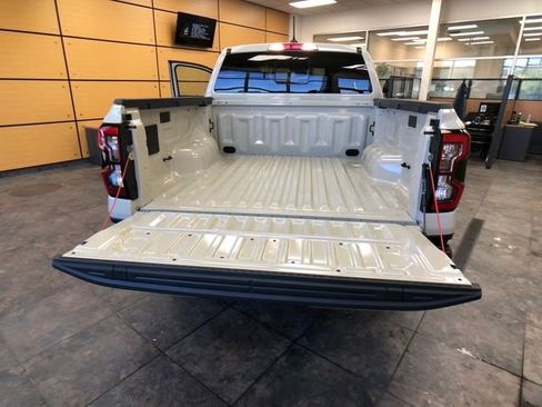 New 2025 Ford Ranger Lariat w/ FX4 Off-Road Package image 22