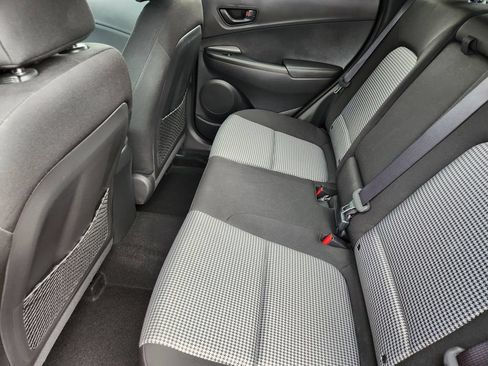Used 2021 Hyundai Kona SEL Plus AWD/4WD image 19