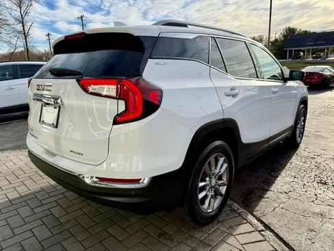 Used 2022 GMC Terrain SLT w/ Infotainment Package II image 10