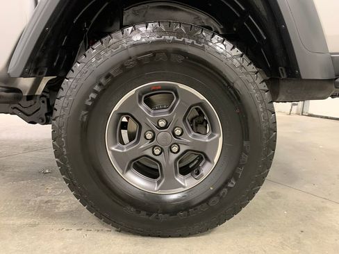 Used 2020 Jeep Gladiator Rubicon image 21