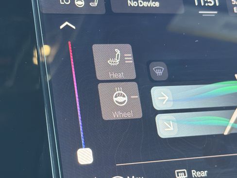 New 2025 Jeep Grand Cherokee Altitude image 30