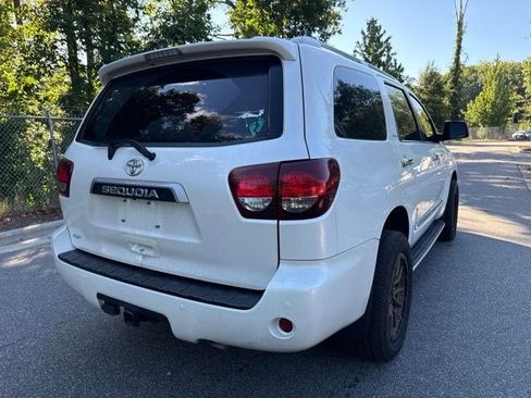 Used 2021 Toyota Sequoia Platinum AWD/4WD image 5