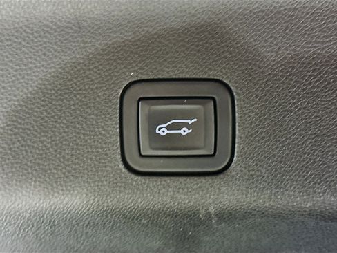 Used 2024 Chevrolet Tahoe Premier image 31