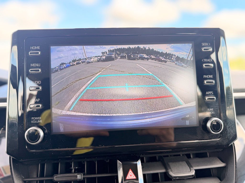 Used 2020 Toyota Corolla LE FWD image 25