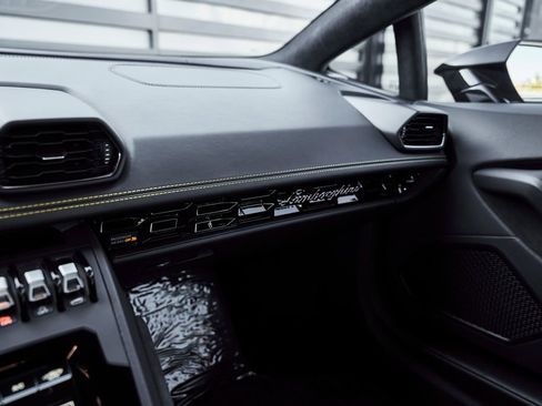 Used 2021 Lamborghini Huracan EVO image 68