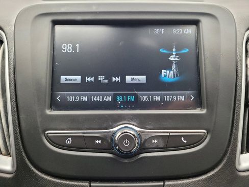 Used 2018 Chevrolet Malibu LS image 25