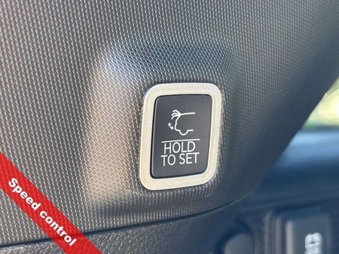 New 2025 Jeep Grand Cherokee Altitude image 40