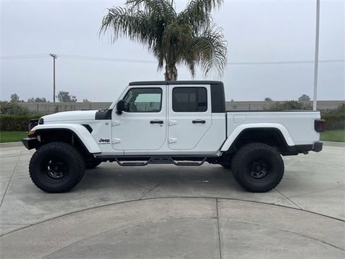 Used 2021 Jeep Gladiator Sport image 5