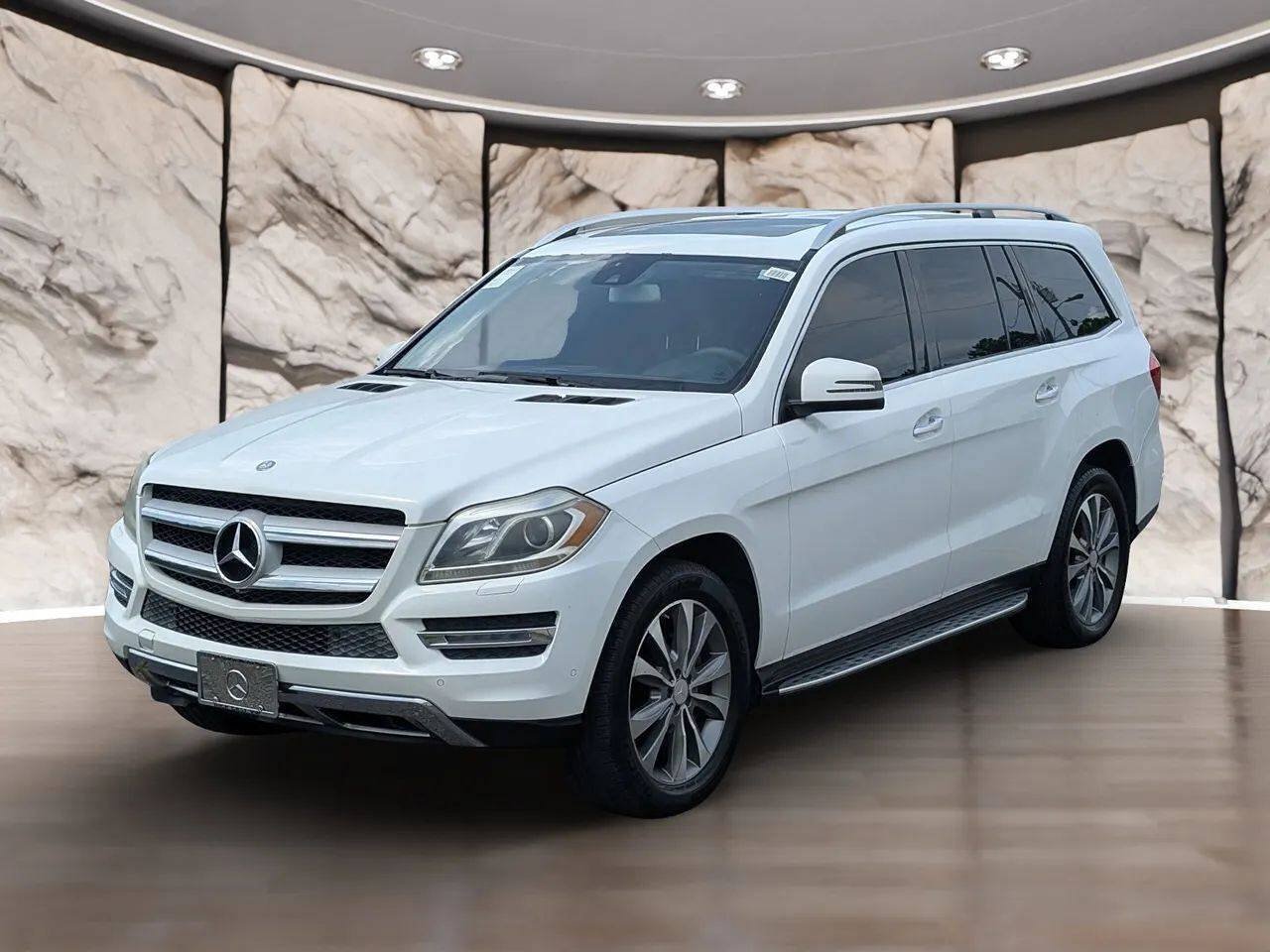 Used 2014 Mercedes-Benz GL 450 4MATIC image 1