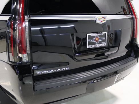 Used 2020 Cadillac Escalade Luxury image 75