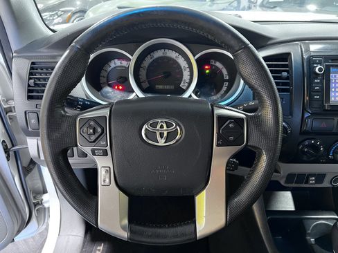 Used 2014 Toyota Tacoma 4x4 Double Cab image 10