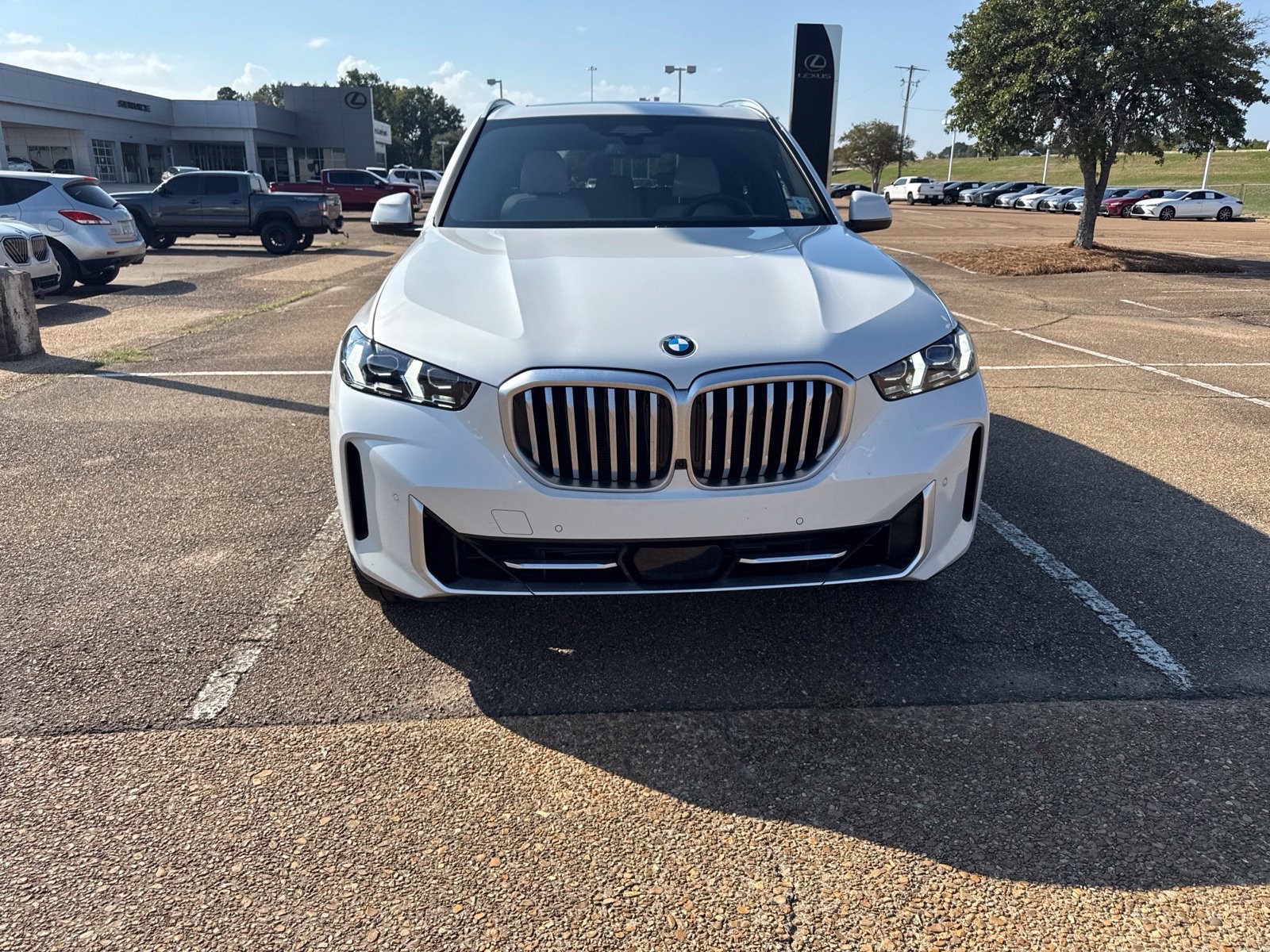 Certified 2025 BMW X5 xDrive40i w/ Executive Package AWD/4WD image 2