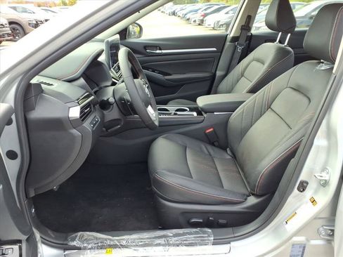 New 2025 Nissan Altima 2.5 SR image 26