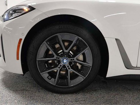 Certified 2023 BMW i4 eDrive35 w/ Premium Package image 5