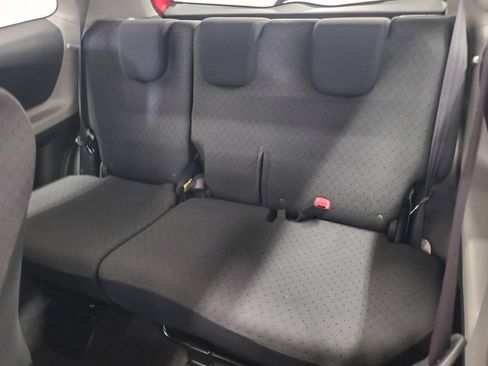Used 2010 Toyota Yaris 2-Door Hatchback FWD image 11