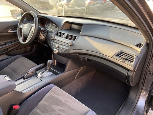 Used 2010 Honda Accord LX image 10