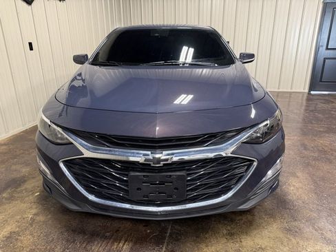 Used 2025 Chevrolet Malibu RS image 2