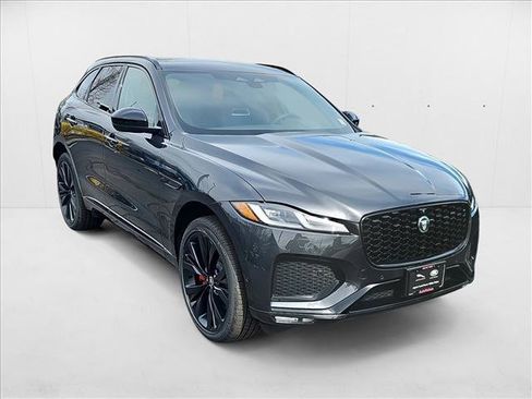 New 2026 Jaguar F-PACE R-Dynamic S image 3
