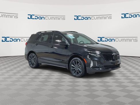 Used 2024 Chevrolet Equinox RS FWD image 2