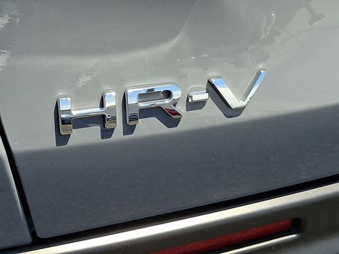 Used 2025 Honda HR-V Sport image 30