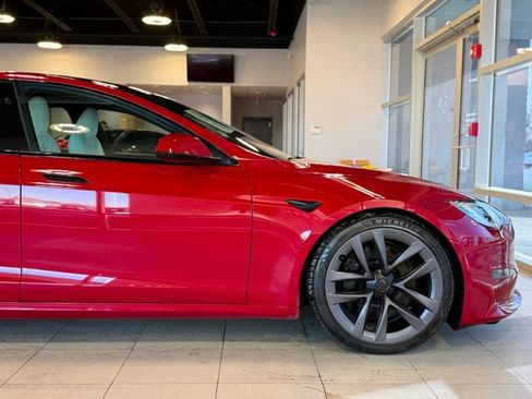 Used 2022 Tesla Model S AWD image 9