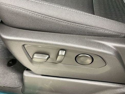 Used 2023 Chevrolet Silverado 1500 LT image 12