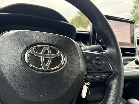 Used 2026 Toyota Corolla LE FWD image 28