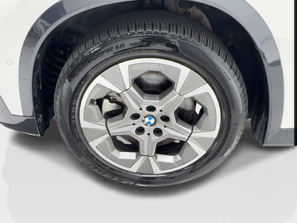 Used 2025 BMW X1 xDrive28i AWD/4WD image 8