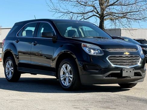 Used 2017 Chevrolet Equinox LS image 7