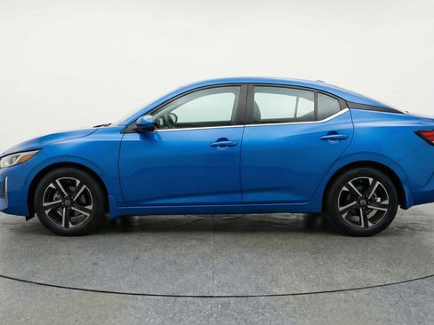 Used 2025 Nissan Sentra SV image 5