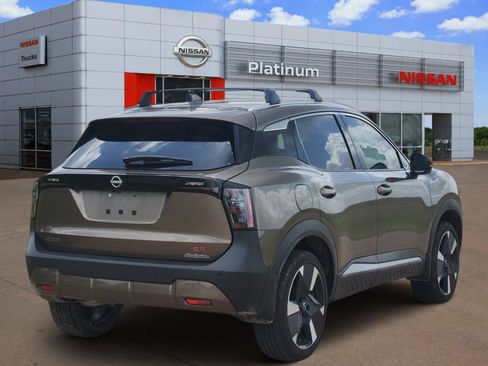 Certified 2025 Nissan Kicks SR FWD image 4
