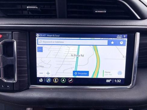 Used 2021 GMC Yukon XL Denali w/ Denali Premium Package image 7