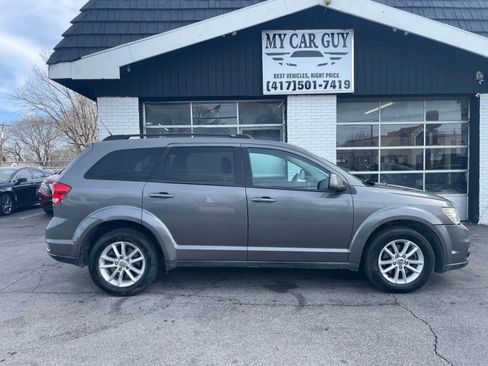 Used 2013 Dodge Journey SXT w/ Flexible Seating Group image 11