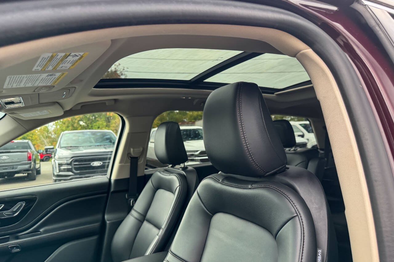 Used 2024 Lincoln Aviator AWD w/ Premium Package image 23