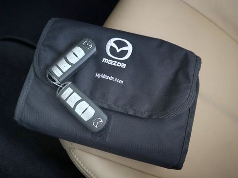 Used 2016 MAZDA MX-5 Miata Grand Touring RWD image 28