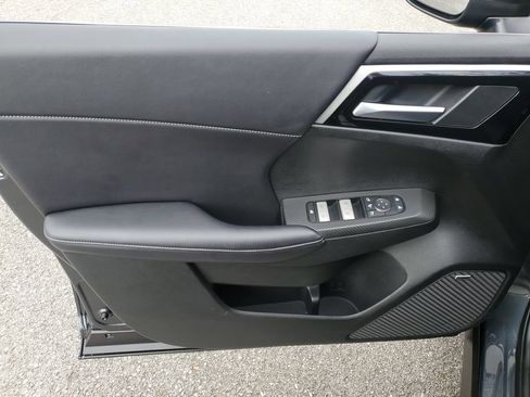 Used 2025 Mitsubishi Outlander SE AWD/4WD image 18