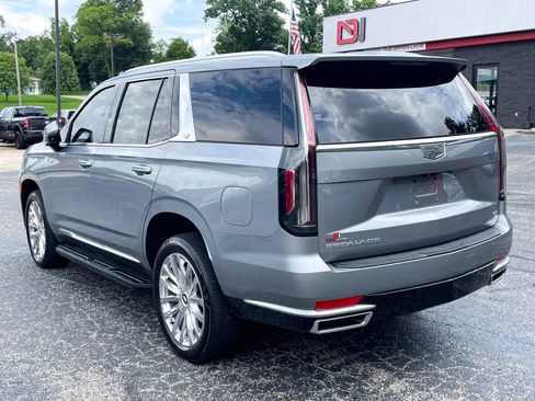 Used 2023 Cadillac Escalade Premium Luxury AWD/4WD image 5