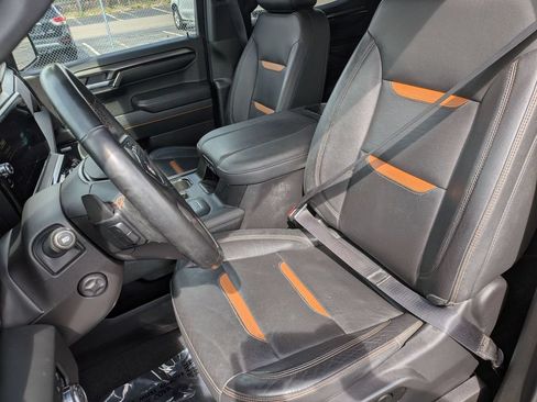 Used 2024 GMC Sierra 1500 AT4 w/ Technology Package AWD/4WD image 15