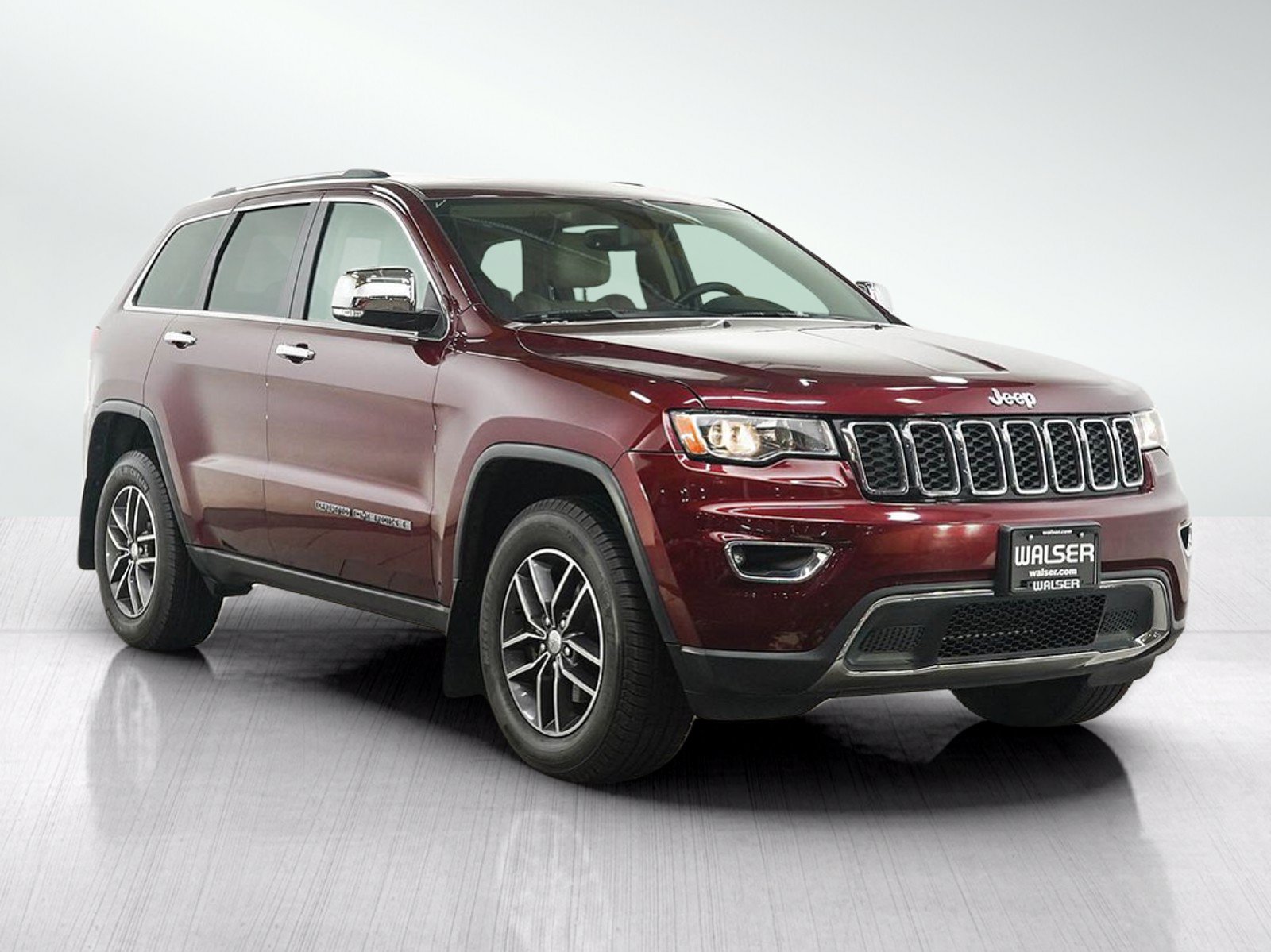 Used 2017 Jeep Grand Cherokee Limited AWD/4WD image 7