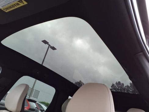 New 2025 Volvo EX90 Plus image 10