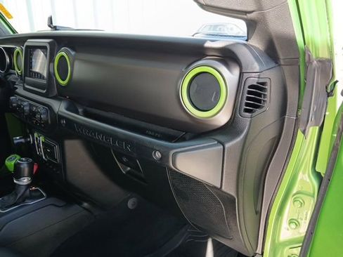 Used 2018 Jeep Wrangler Unlimited Sport S image 31