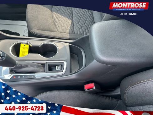 Used 2021 Chevrolet Equinox LT FWD image 16