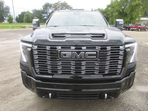 New 2026 GMC Sierra 3500 Denali Ultimate AWD/4WD image 11