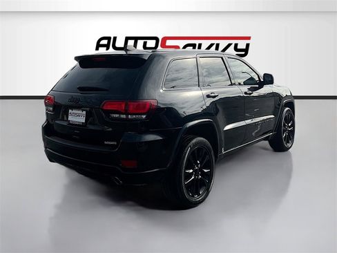 Used 2022 Jeep Grand Cherokee Laredo X image 7